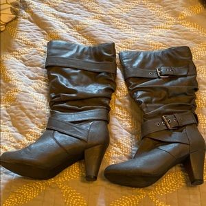 Grey 80s boots
